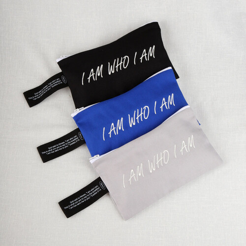 I AM WHO I AM 출애굽기 3장 14절 말씀 자수 레터링 파우치 3종(블랙, 블루, 그레이)